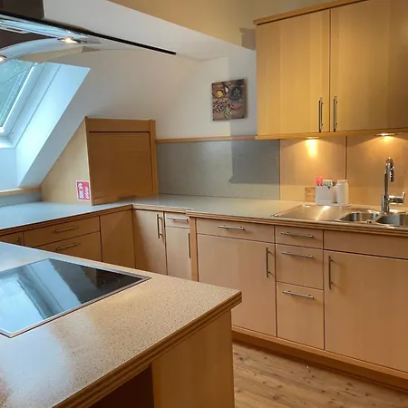 דירה Grosses Im Kraemerhaus In , 4 Schlafzimmer, 2 Badezimmer, 8 Personen, Zentrum