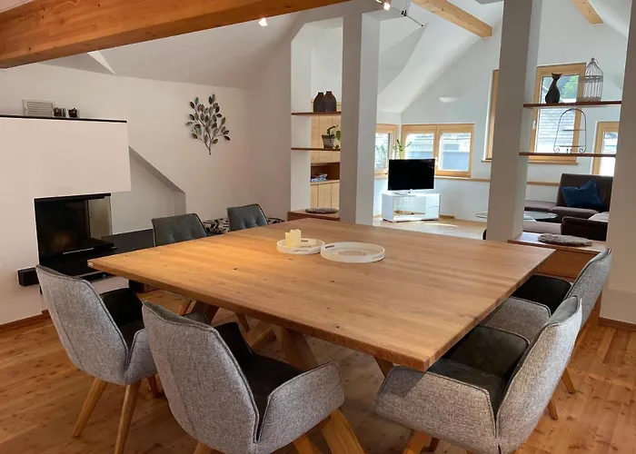 Grosses Apartment In Annaberg , 4 Schlafzimmer, 2 Badezimmer, 8 Personen, Zentrum Appartamento