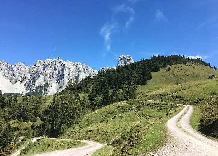 Grosses Apartment In Annaberg , 4 Schlafzimmer, 2 Badezimmer, 8 Personen, Zentrum *