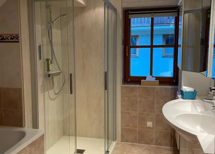 Grosses Apartment In Annaberg , 4 Schlafzimmer, 2 Badezimmer, 8 Personen, Zentrum